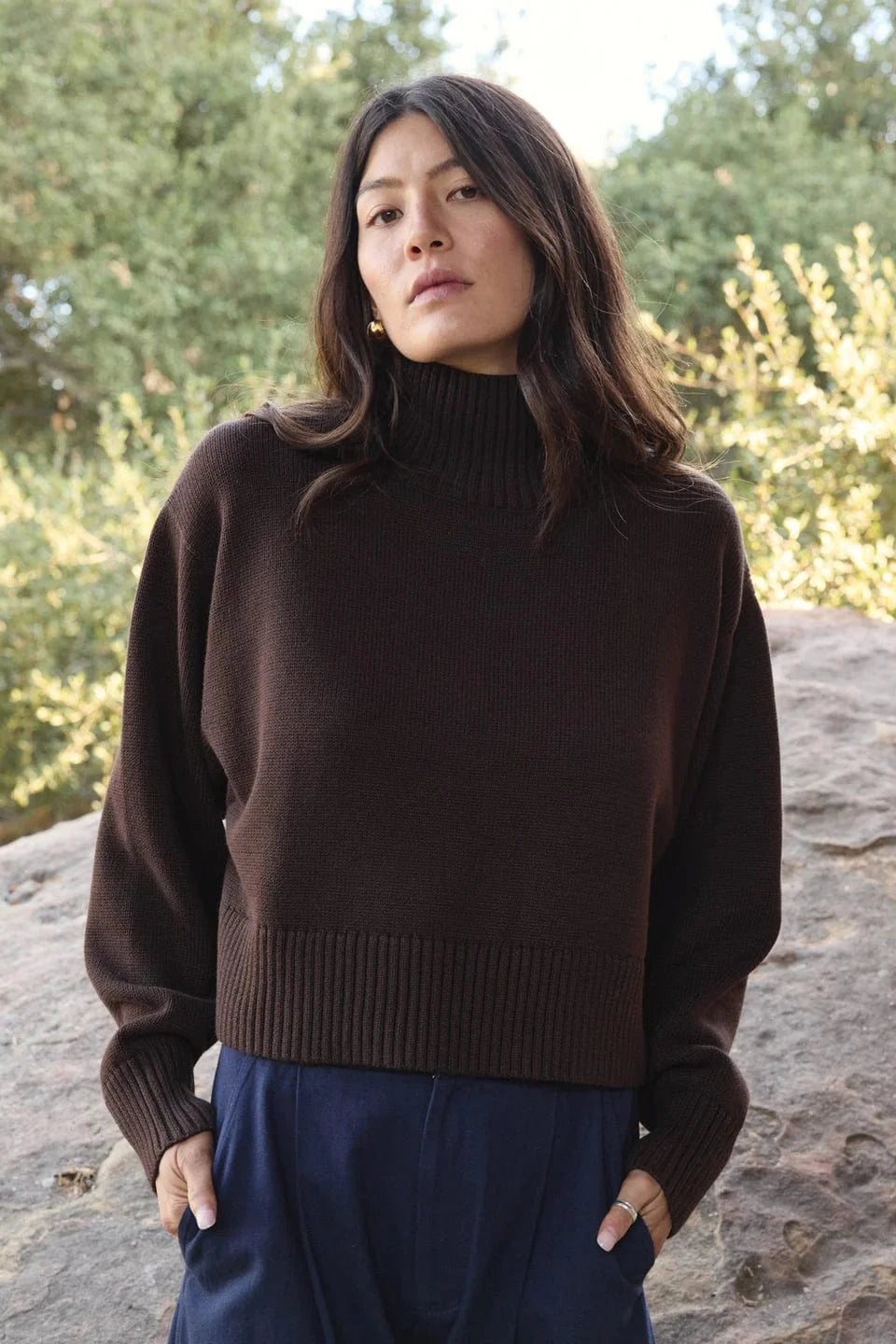 Crop Cotton Turtleneck - Walnut