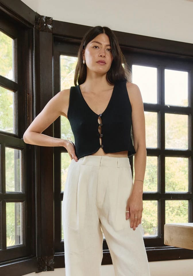 Clio Vest - Black