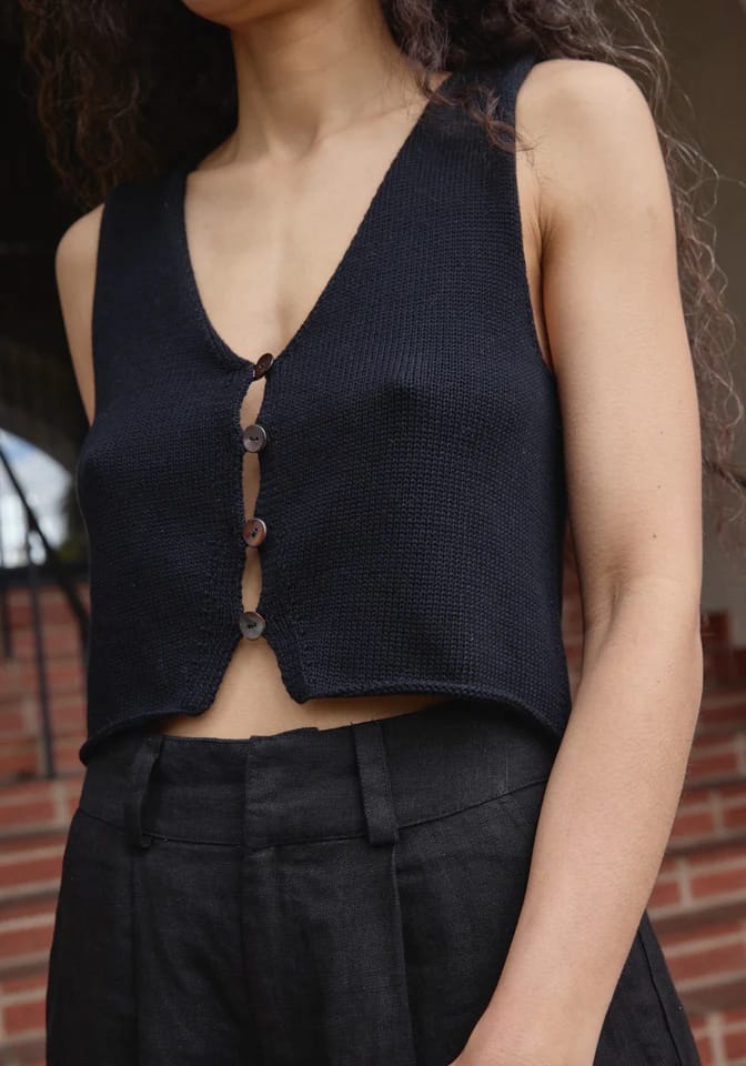 Clio Vest - Black