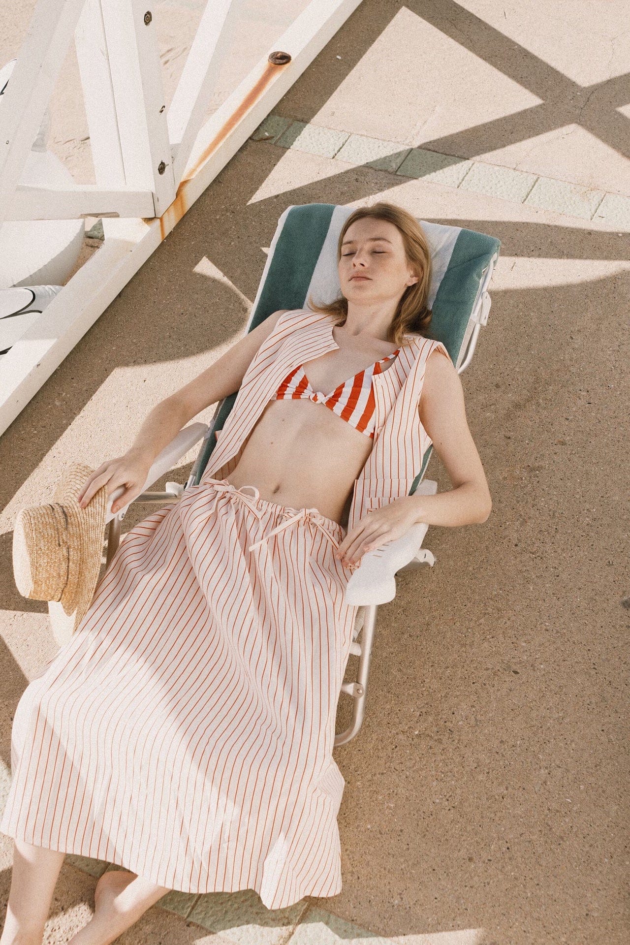 Thin Stripes Bow Skirt