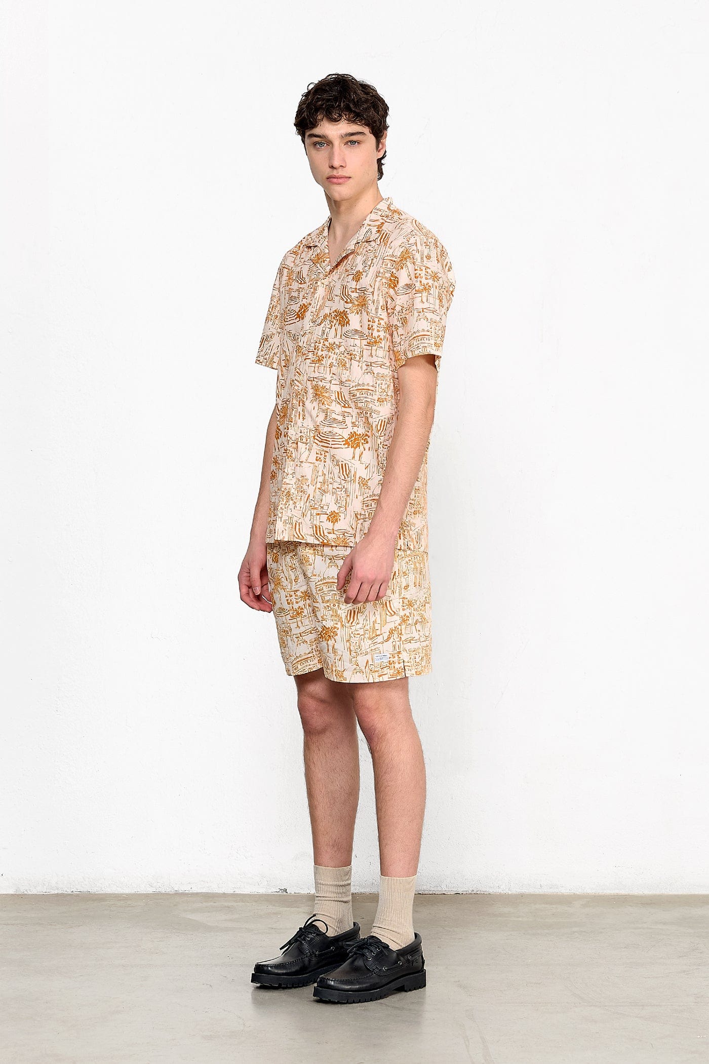 Tourist Shirt - Orange