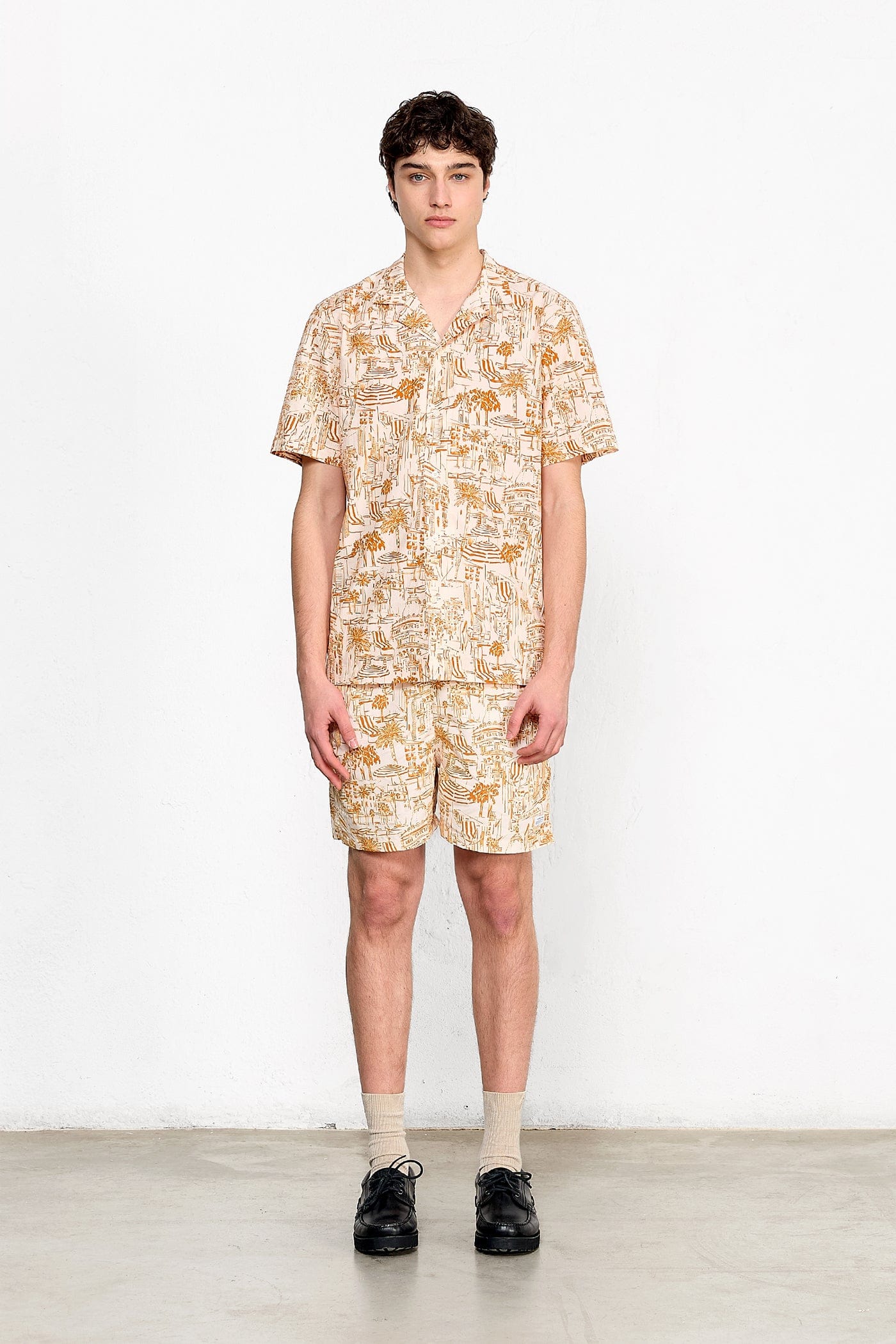 Tourist Shirt - Orange