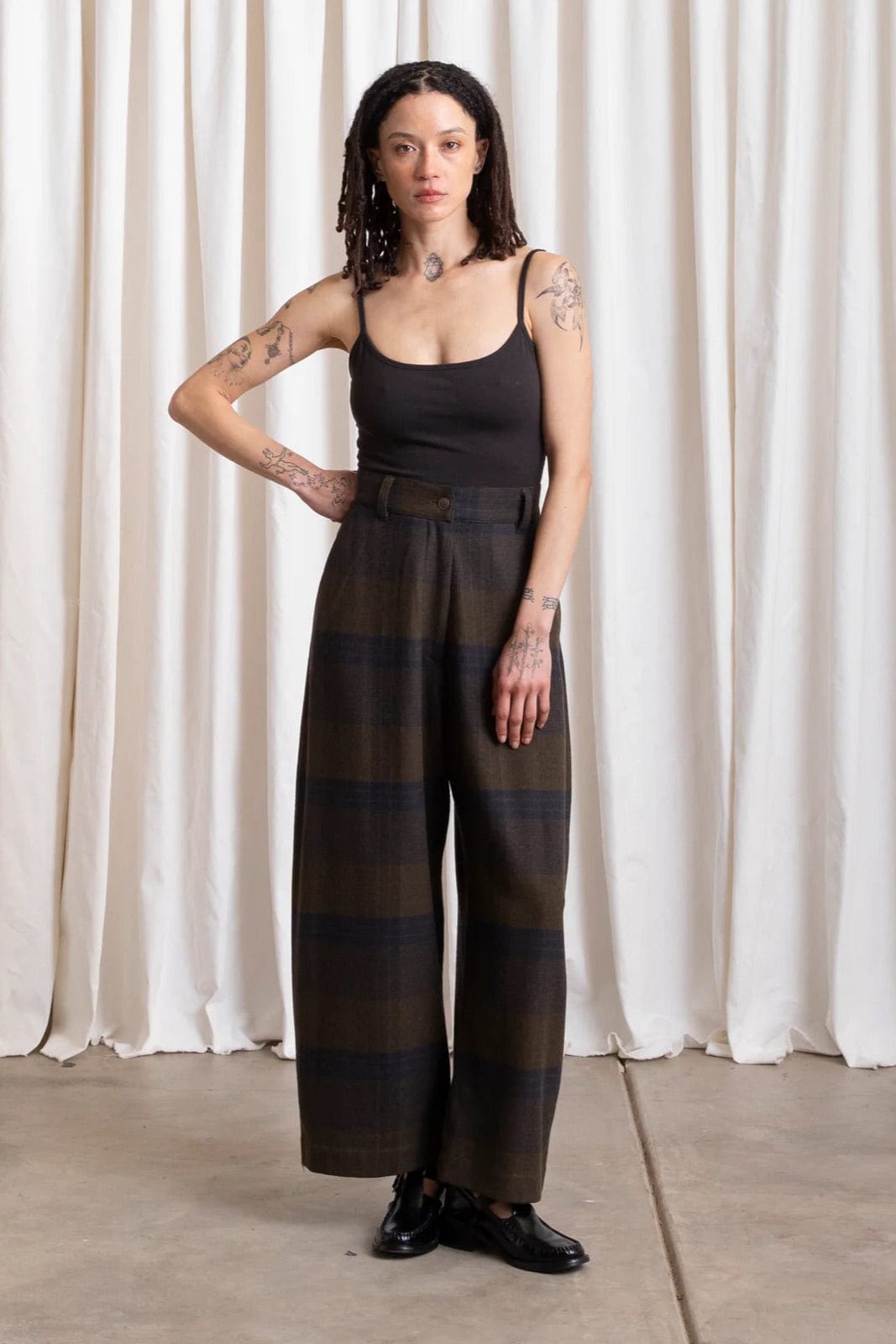 Wool Loose Barrel Pant- Olive / Navy