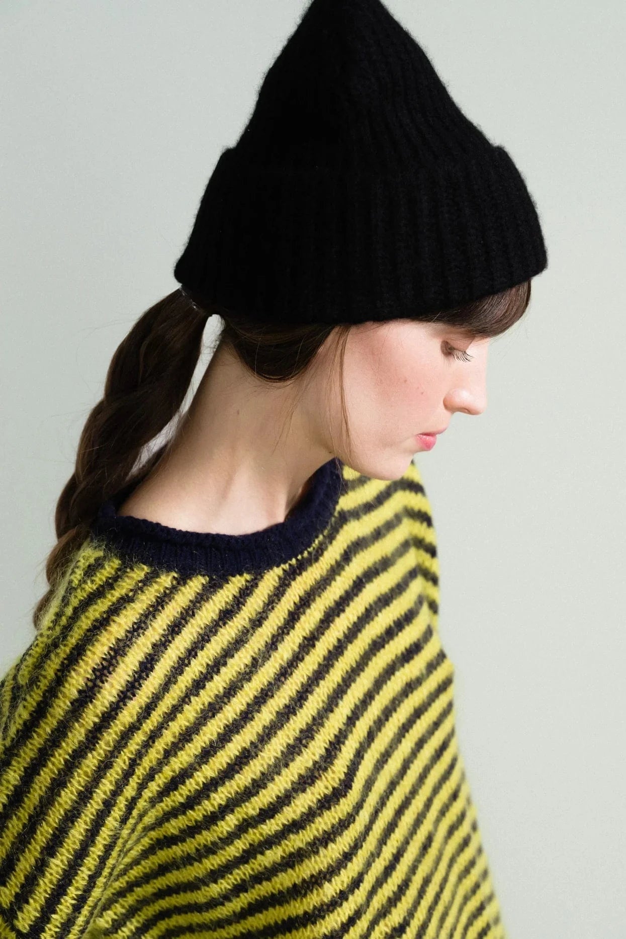Cashmere Ribbed Beanie - Black
