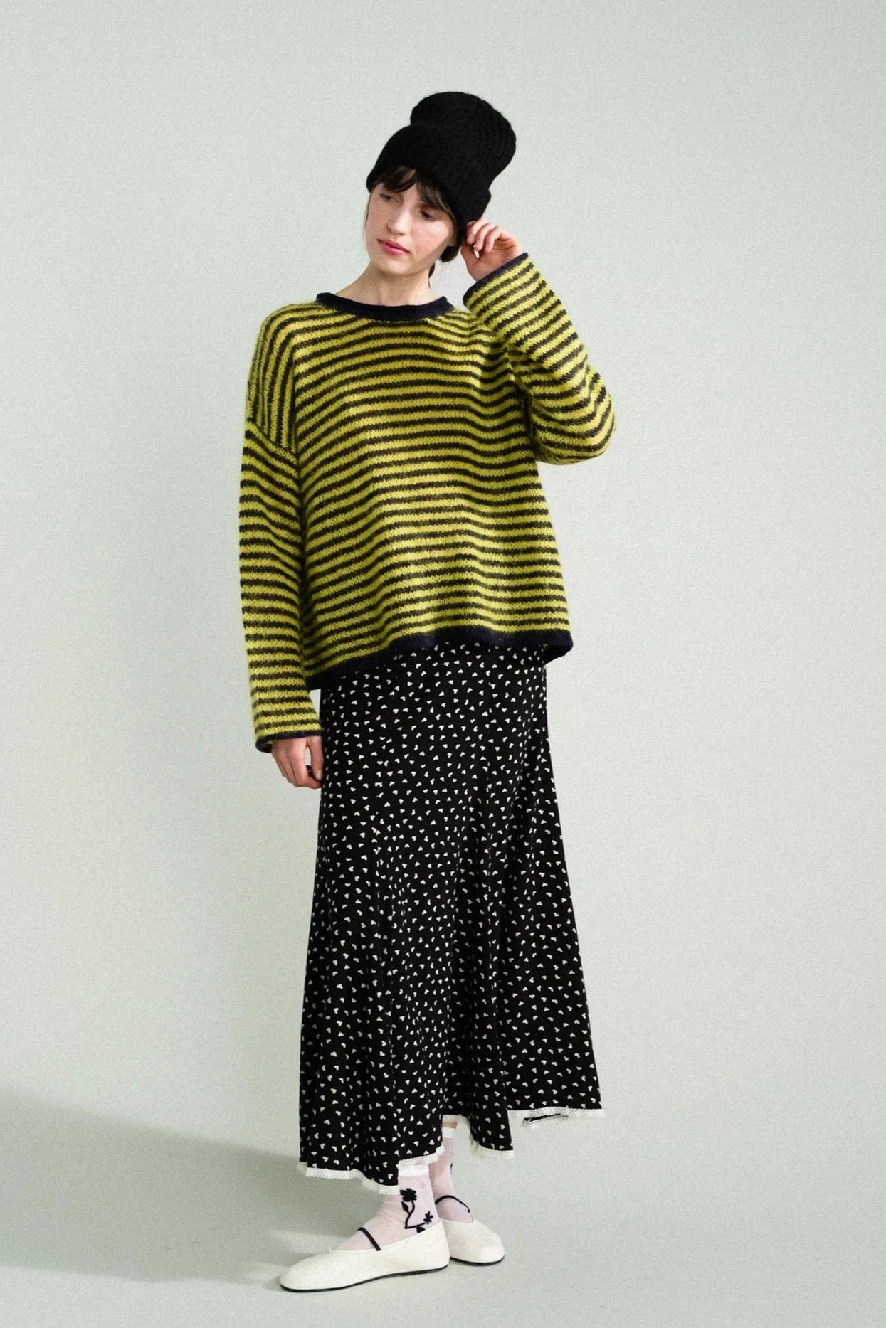 Cashmere Ribbed Beanie - Black