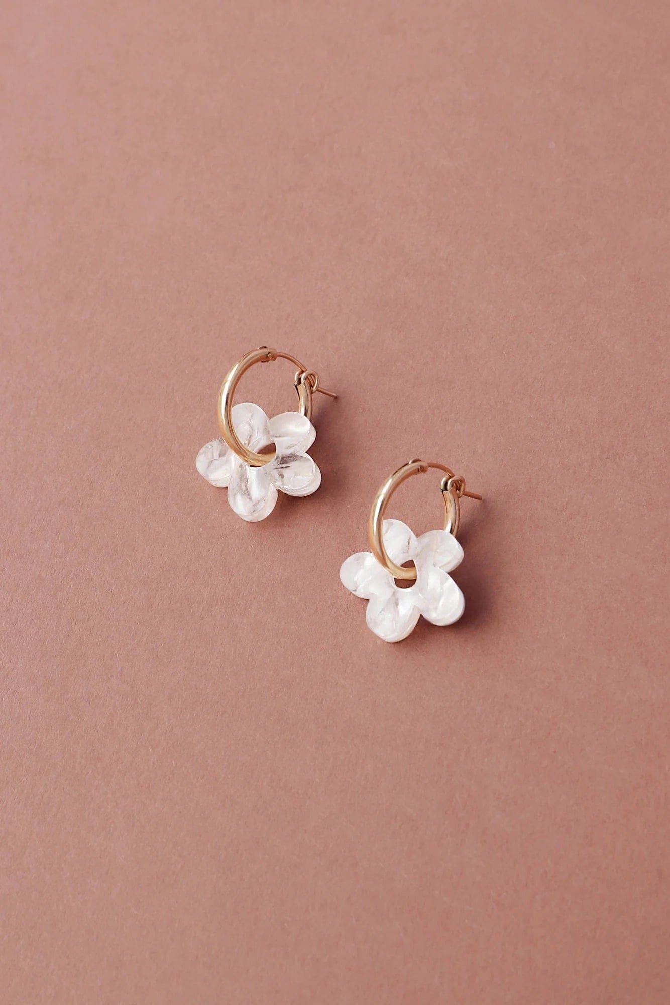 Nina Hoops - Off White