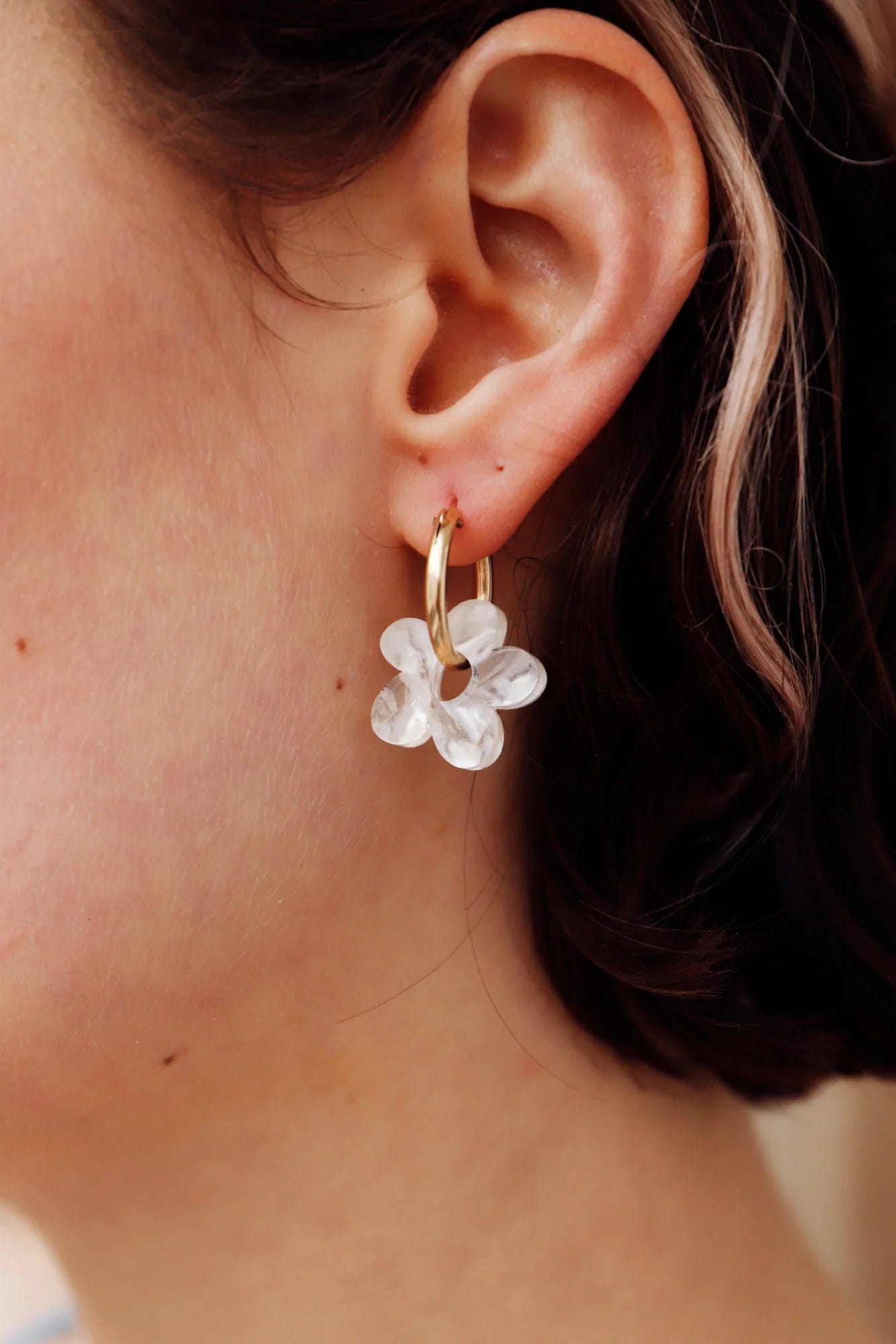 Nina Hoops - Off White