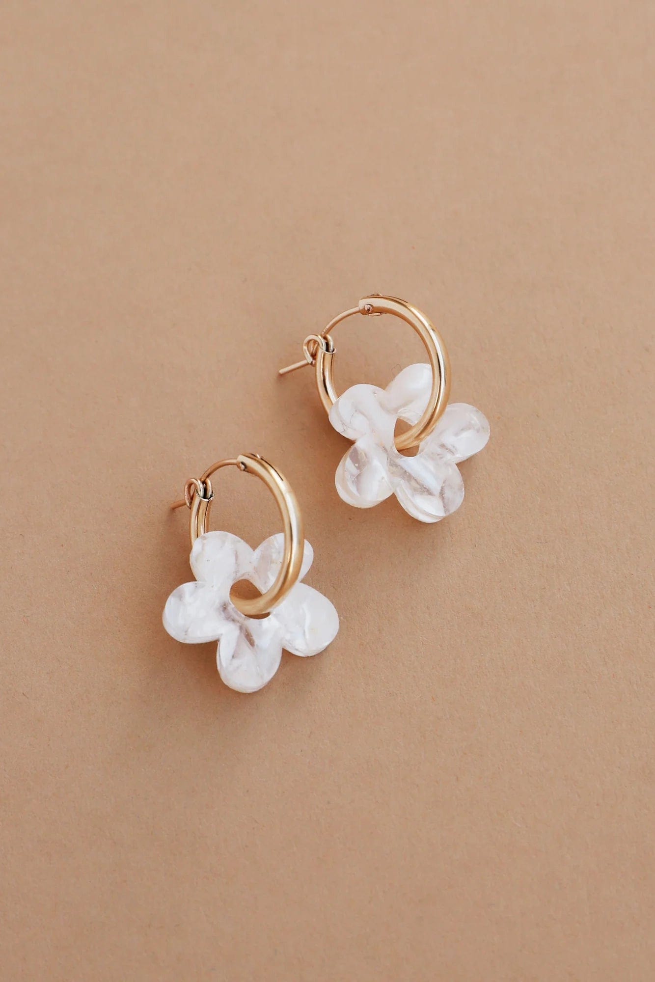 Nina Hoops - Off White