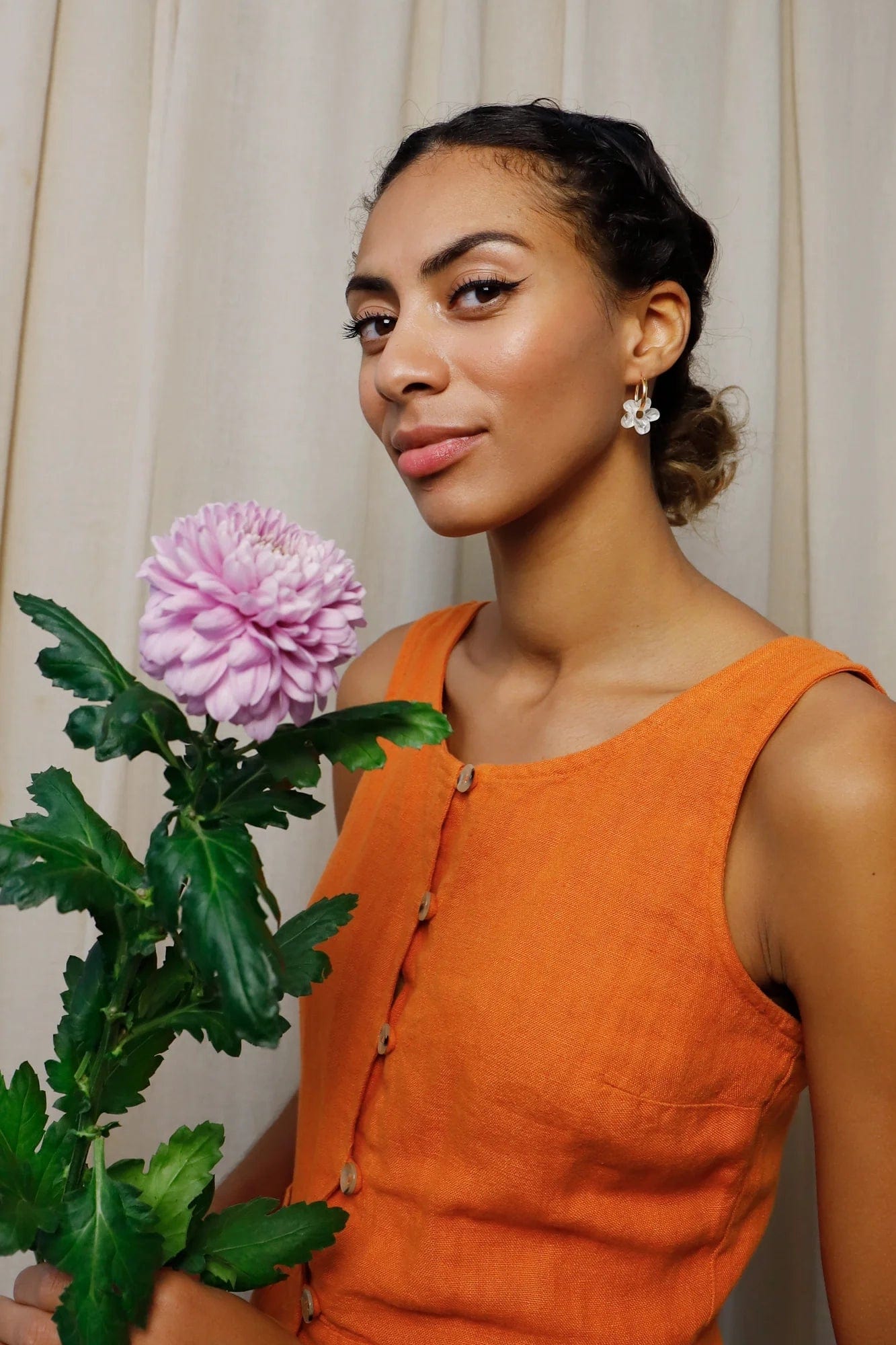 Nina Hoops - Off White
