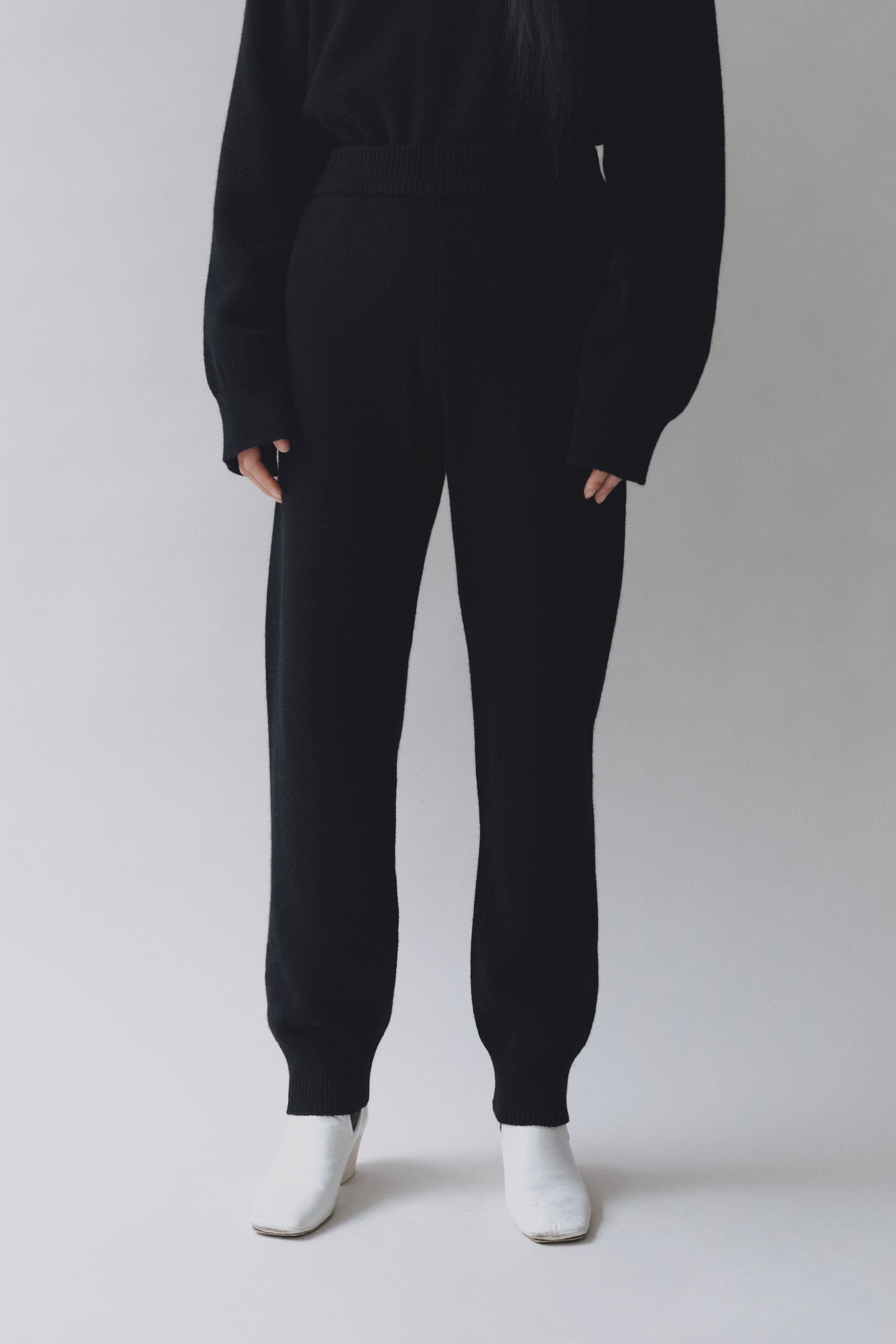 Cashmere Blend Knit Pant - Black