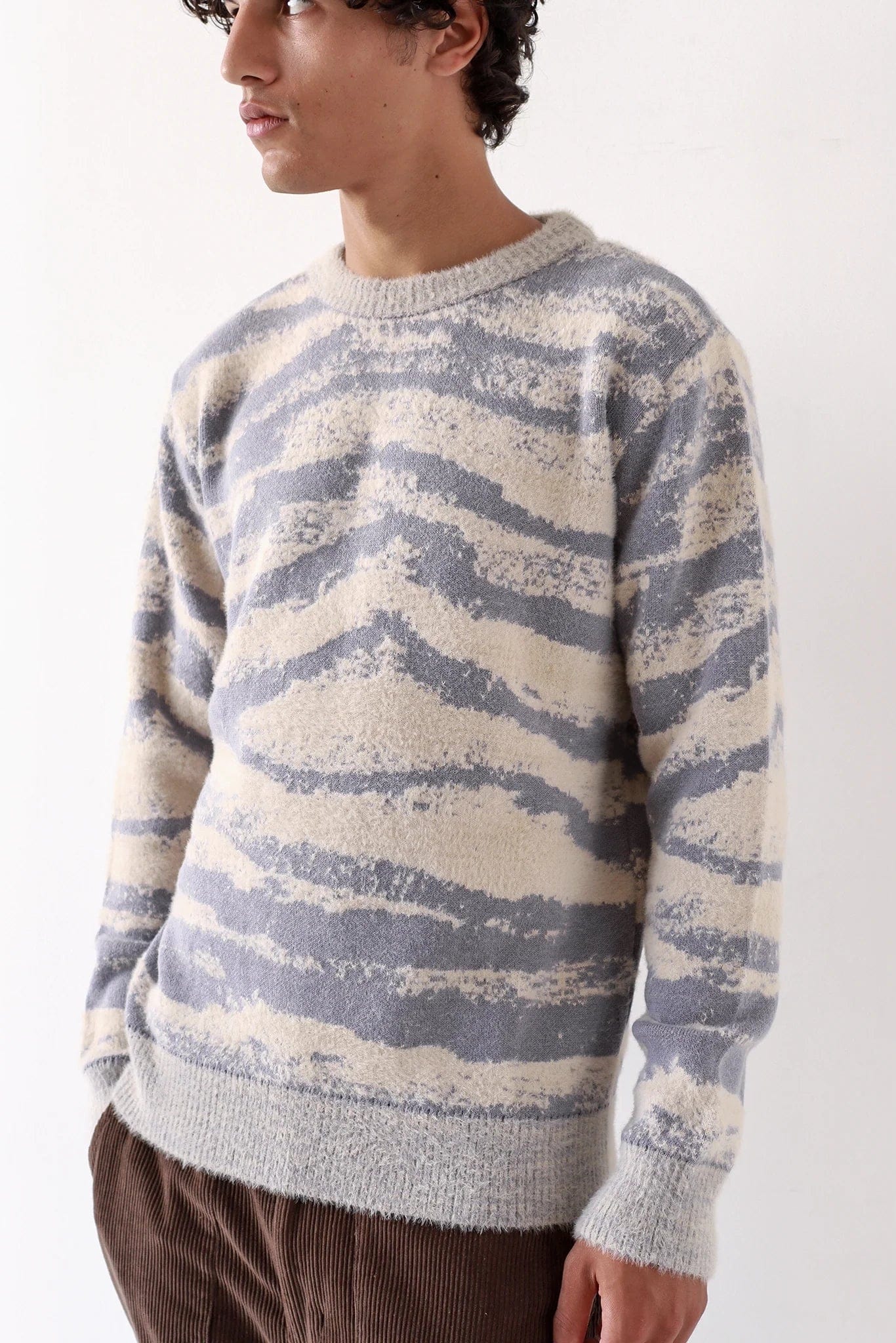 Ether Knit - Silver Blue Fluffy Landscape