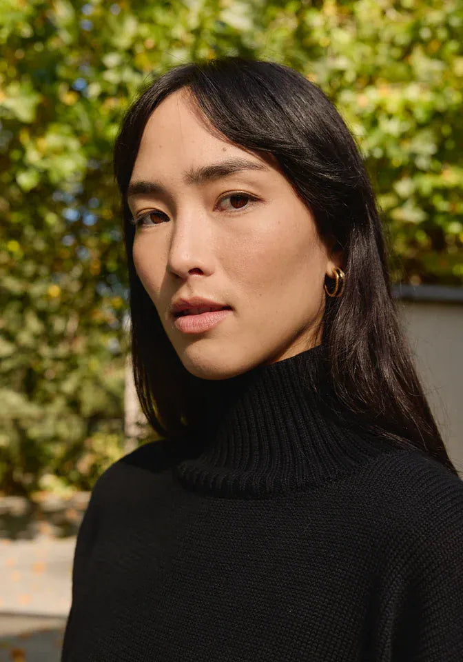 Crop Turtleneck - Black