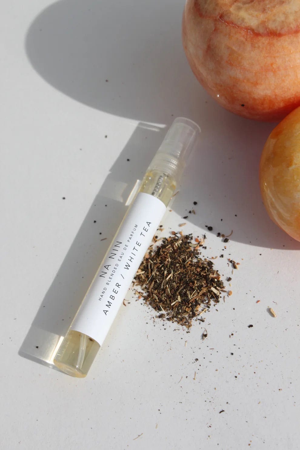 Amber & White Tea Eau De Parfume