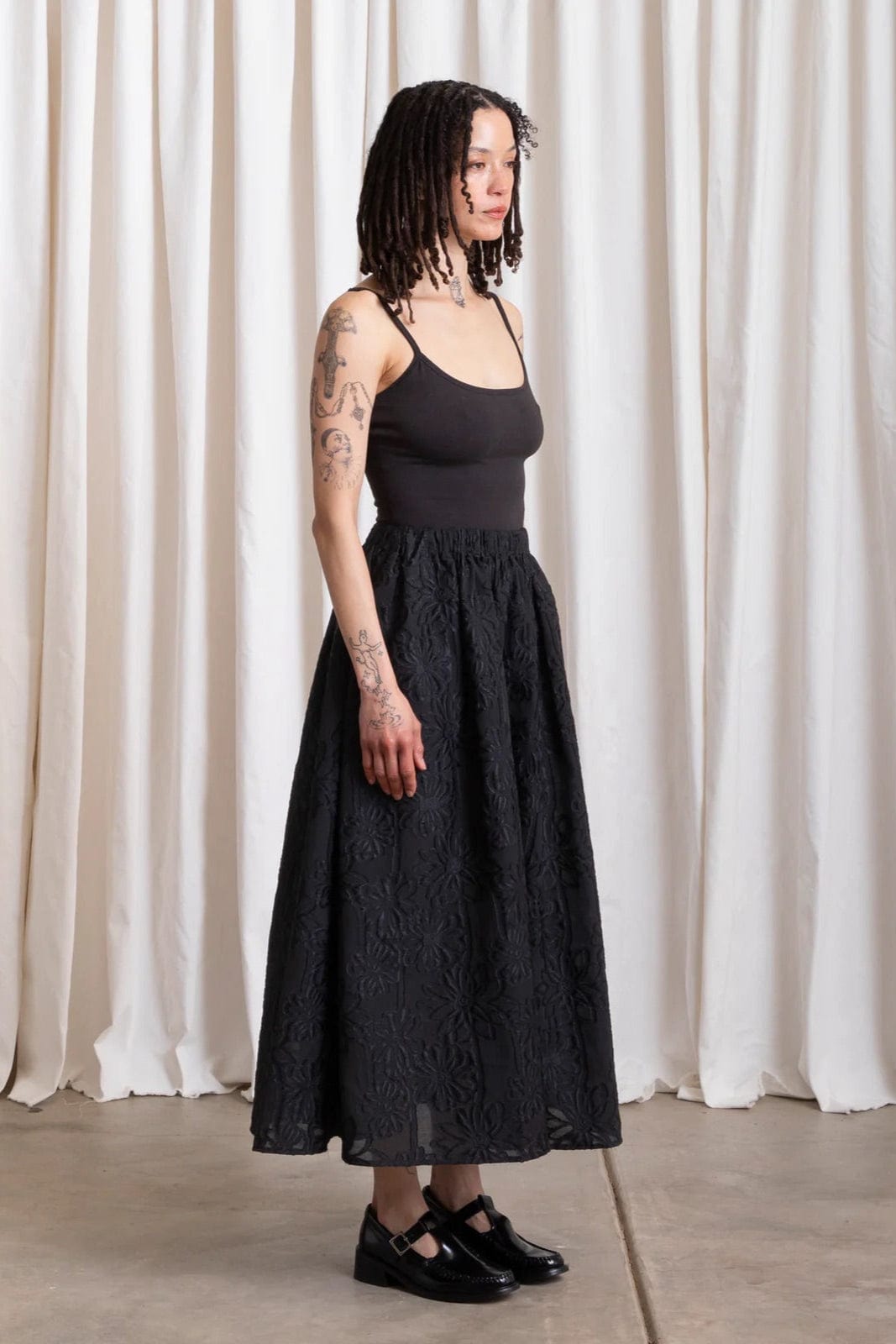 Full Skirt - Black Flower
