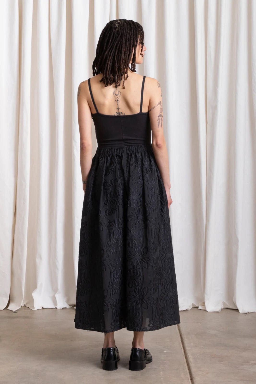 Full Skirt - Black Flower
