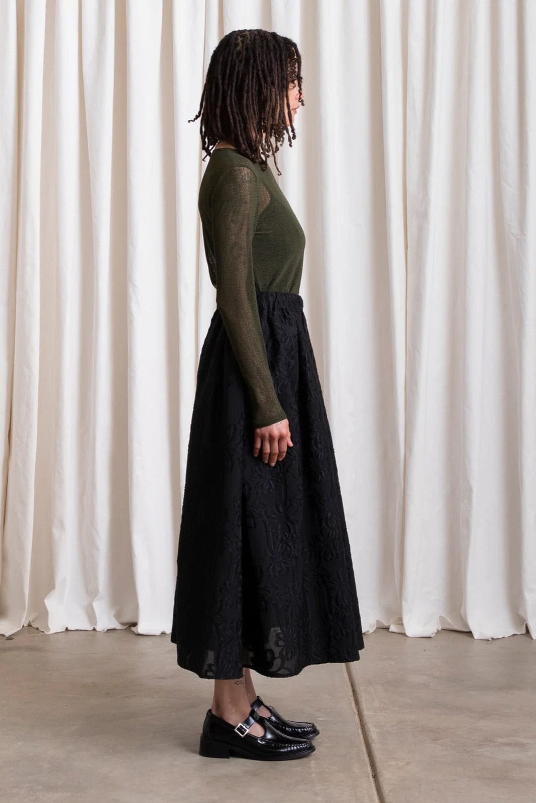 Full Skirt - Black Flower