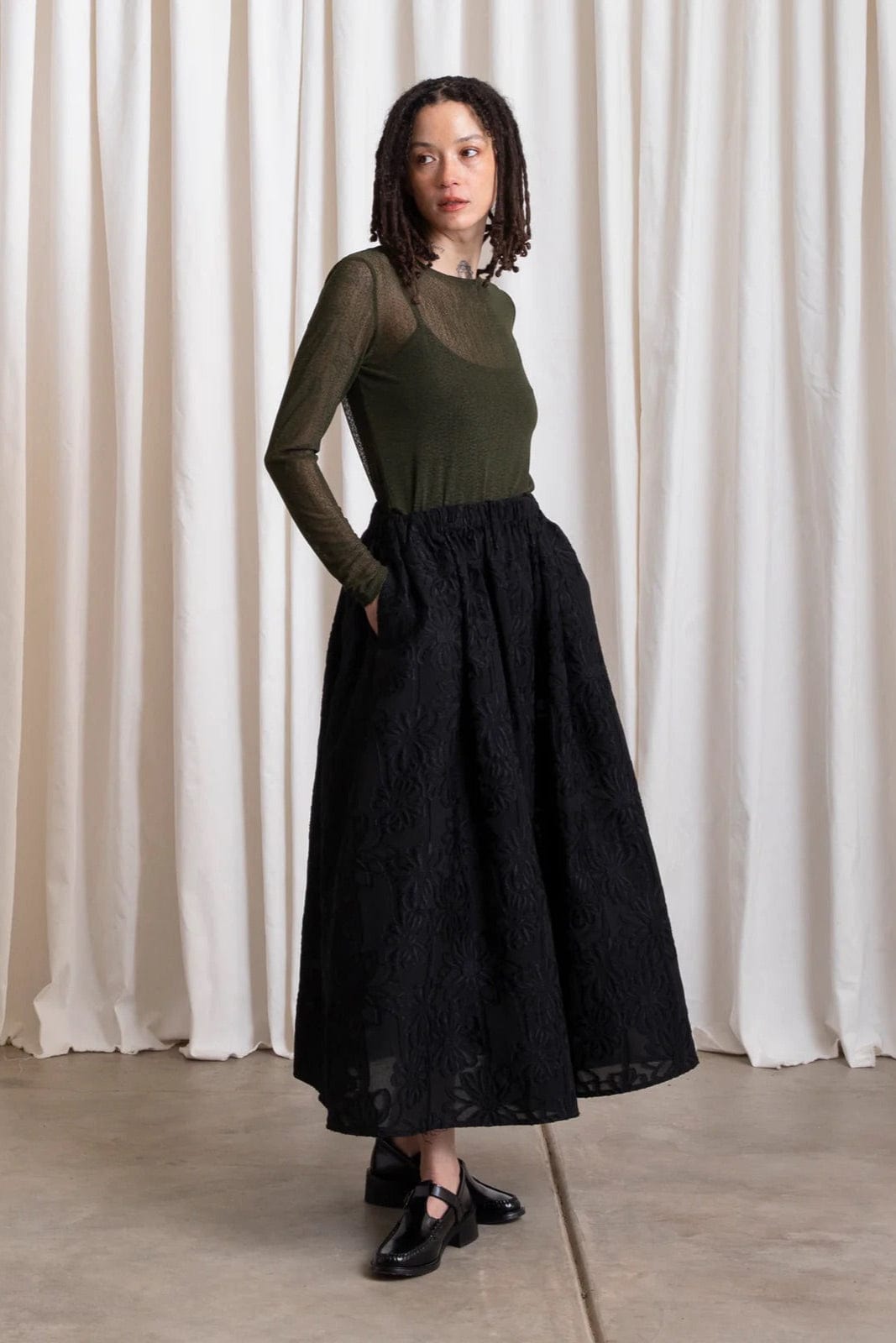 Full Skirt - Black Flower
