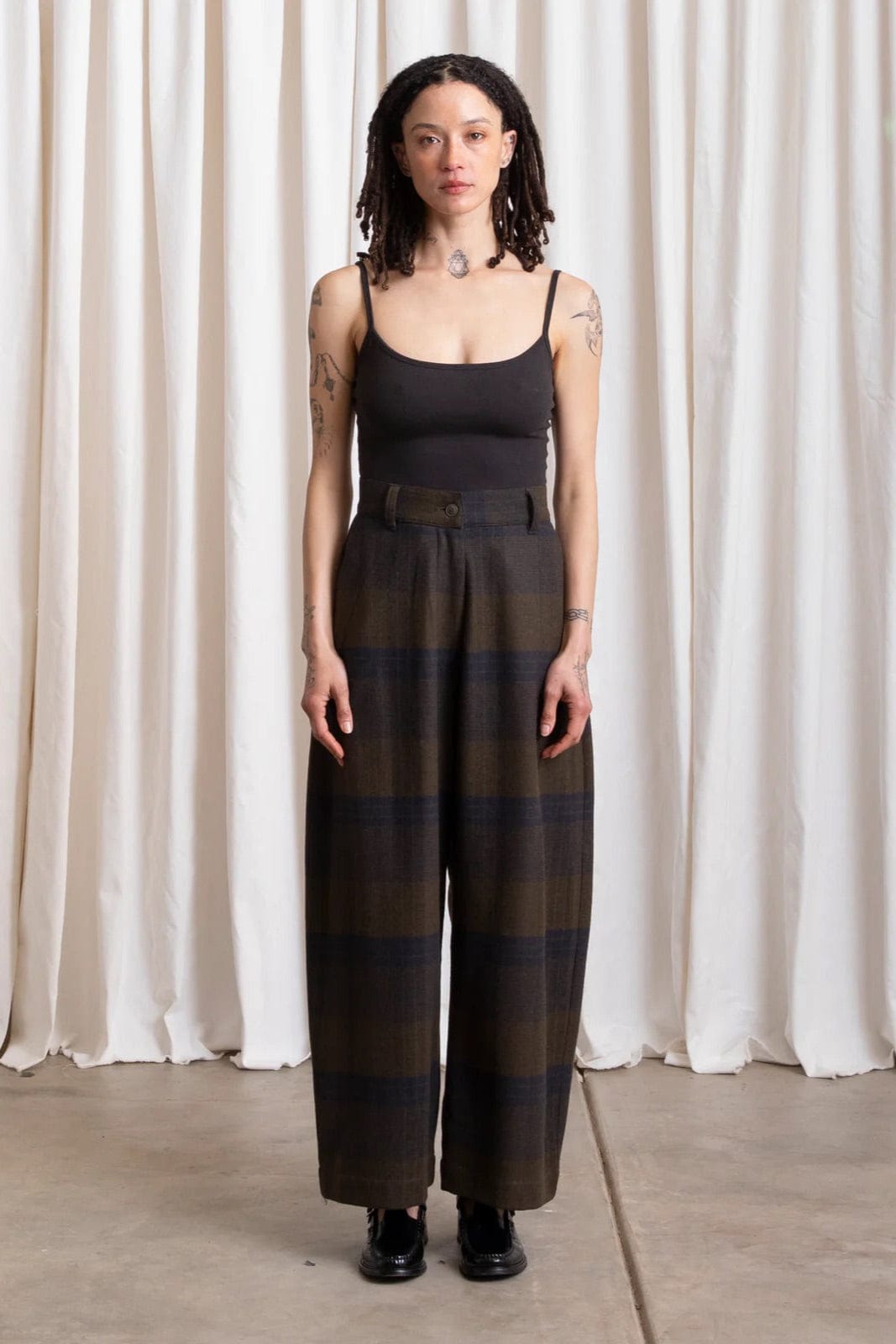 Wool Loose Barrel Pant- Olive / Navy