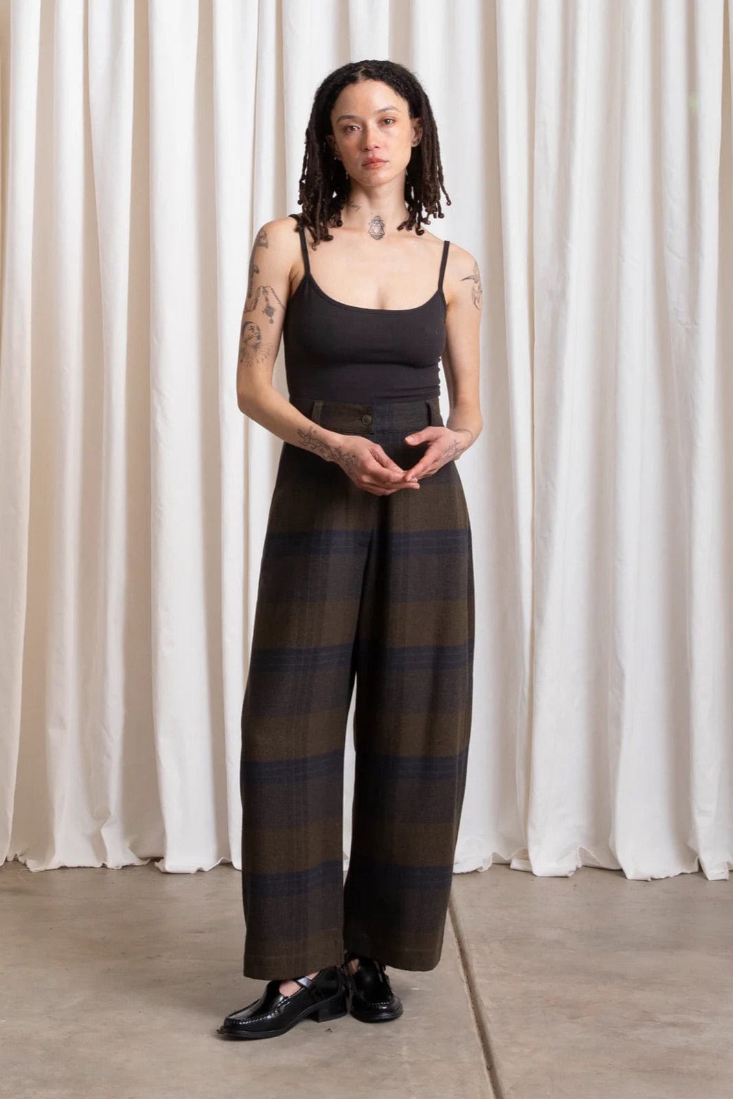 Wool Loose Barrel Pant- Olive / Navy