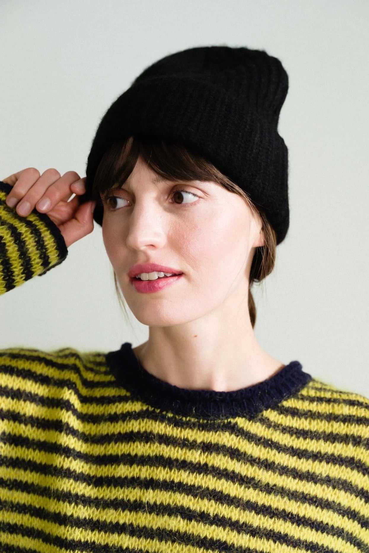 Cashmere Ribbed Beanie - Black